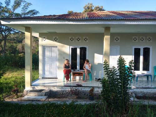 Rice field guest house in Ende