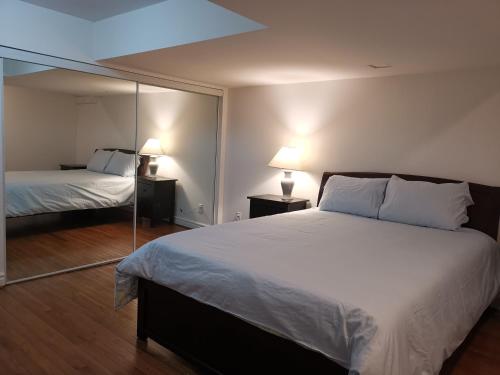 Cozy Private Rooms in Basement — other in 18 Trinity Crescent, Richmond Hill Canada, L4B 2S3