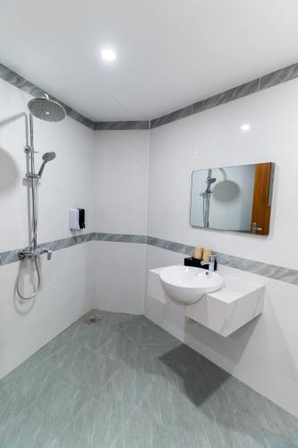NHẬT MINH HOTEL