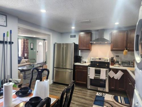 Spacious home away from home in 康涅狄格州溫莎 (CT)