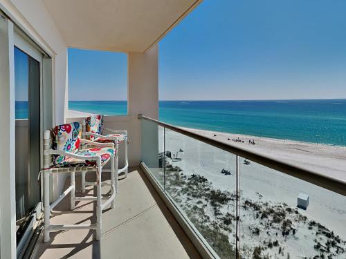 Regency Towers 704 West - Million Dollar View image
