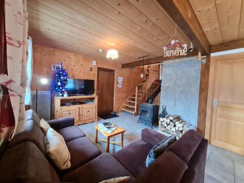 Gîte Ban-sur-Meurthe-Clefcy, 3 pièces, 4 personnes - FR-1-589-182 (Chalet chaleureux face aux pistes, proche Gerardmer, ideal pour famille, balcon et terrasse - FR-1-5) in Ban-sur-Meurthe-Clefcy