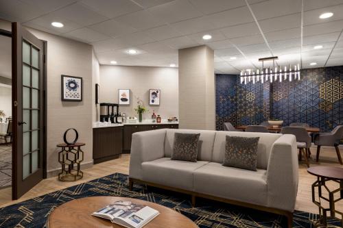 Crowne Plaza Edison by IHG in Edison, USA