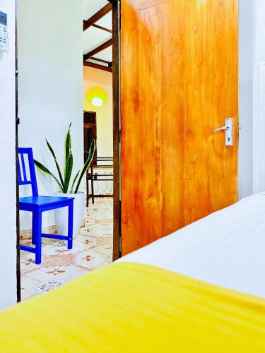 Standard Double Room image 7