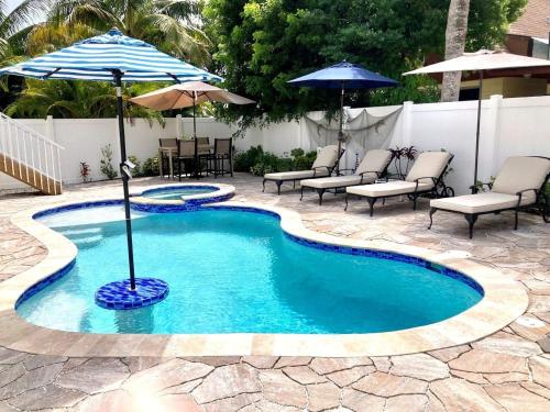 Dolphin Resort home in Holmes Beach, USA