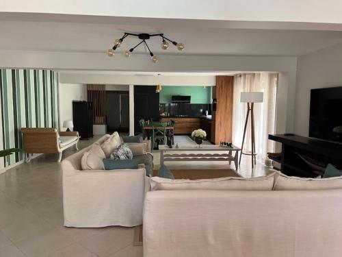 Villa Cotzot, 3 chambres, pieds dans l'eau