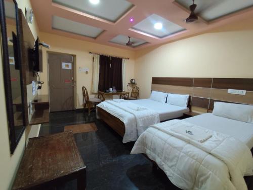 Basic Triple Room image 4