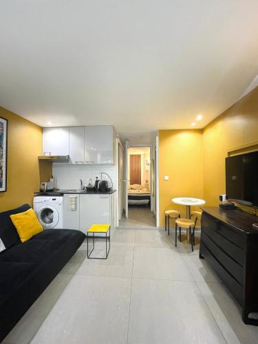 Chic studio Marais Paris centre, Parigi