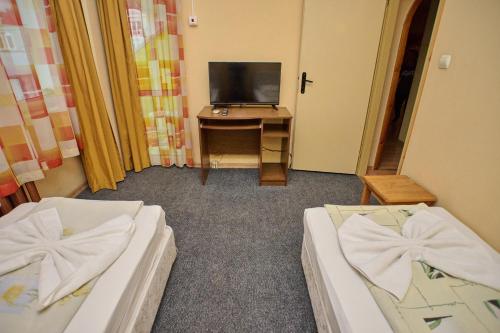 Neon Guest Rooms - image 6