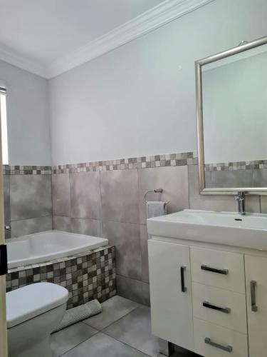 Apartment image 10