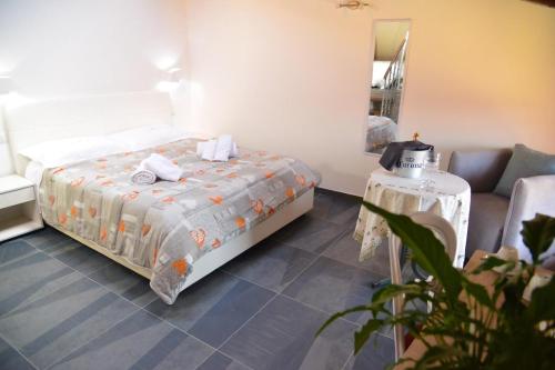 . La Plaza B&B