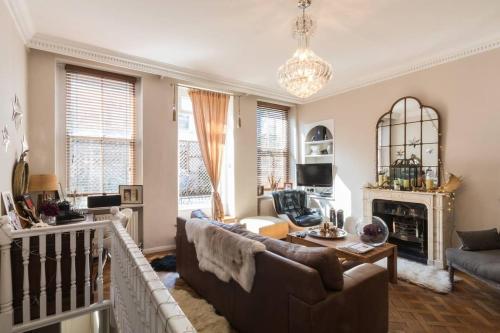 Stylish 1-bed with a Roof Terrace, Londyn