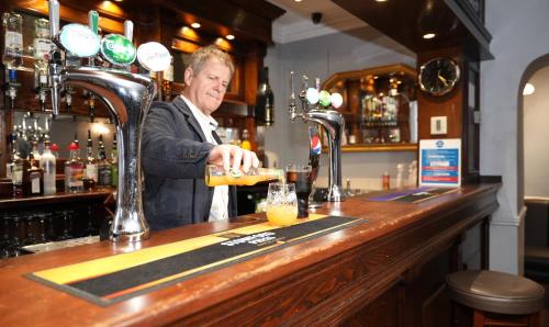 Consort Hotel - image 13
