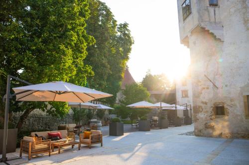 596578966 Hotel Grad Otočec - Relais Chateaux
