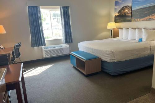 King Room - Disability Access - Non-Smoking