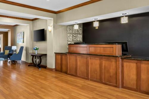 Best Western Legacy Inn & Suites Beloit/South Beloit - image 6