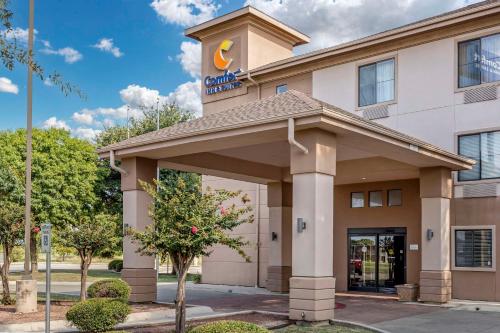 Comfort Inn & Suites in Seguin, USA
