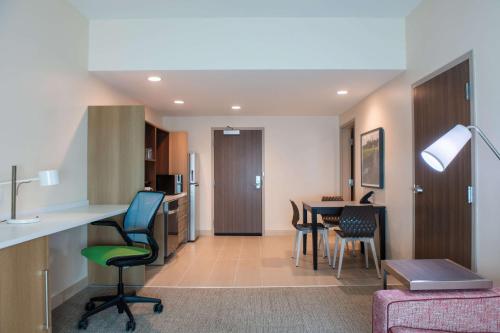 Home2 Suites By Hilton Kingsland - image 12