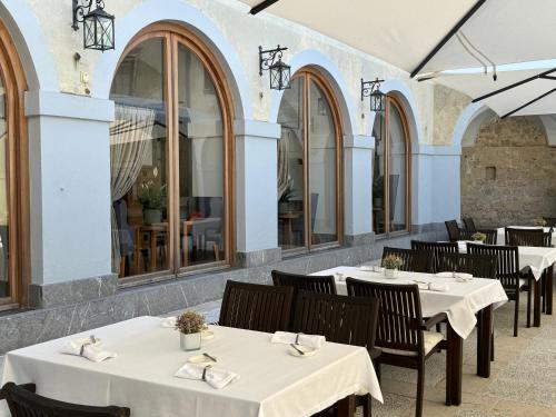Hotel Grad Otočec - Relais Chateaux - image 3