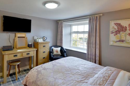 The Fairfax Arms - main image