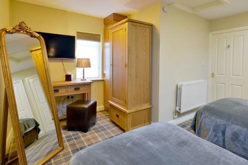 The Fairfax Arms - image 7