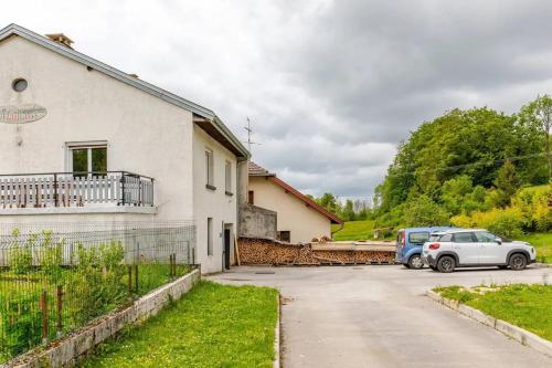 Maison conviviale avec cheminée à Hauts-de-Bienne - Saint-Laurent-en-Grandvaux