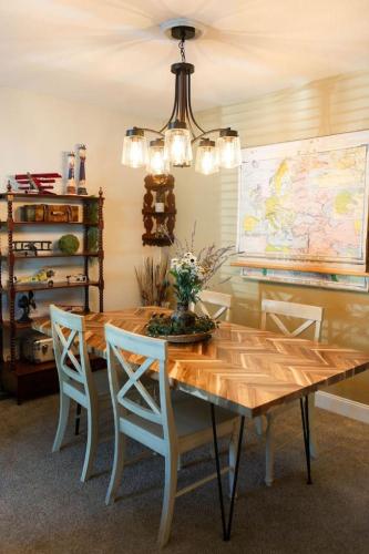 The Aviators Lounge in Defiance