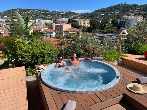 596618401 Best Western Premier Le Patio des Artistes Wellness Jacuzzi