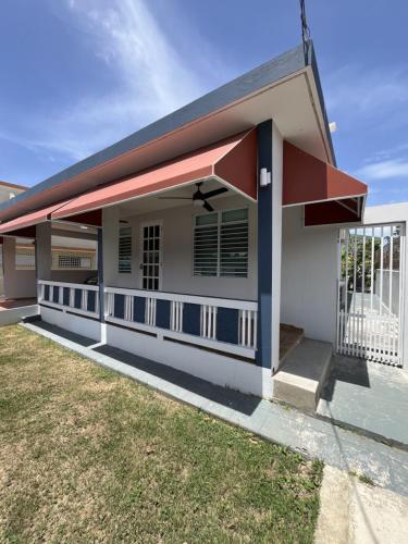 Bejárat, 3-Bedroom House in Quebradillas in Quebradillas