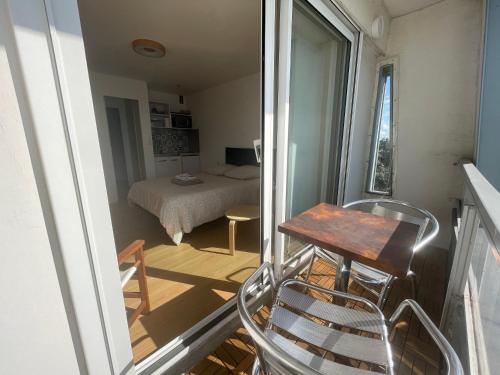 Studio - balcon - bord de mer, Курсёль-сюр-Мер (фото 8)