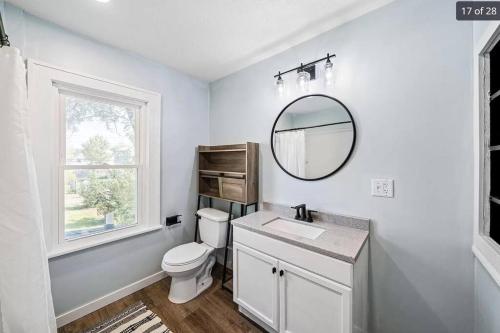 2 Miles from NOTRE DAME - Brand New Spacious House in South Bend, USA