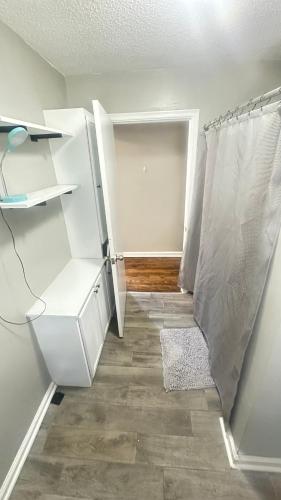 Cozy 2bed 1bath Memphis in-law suite 5 minutes from I240W in Memphis, USA