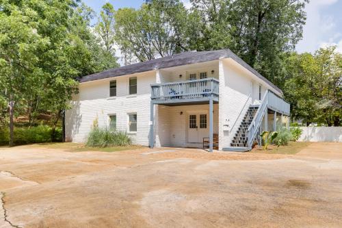 Talladega Rental Less Than 15 Mi to Superspeedway and River! in Talladega, USA