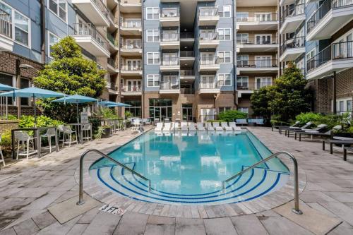 Posh 1BD - 5 Min DT, Gym, Parking, W-D - Sleeps 6 in Charlotte, USA