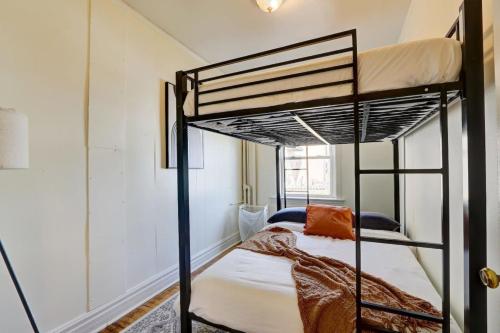 3BR - Sleeps 8 McKinley Beach - BradySt Lower East in Milwaukee, USA
