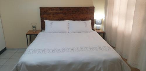 . Manzini, Park Vills Apartment, No 103