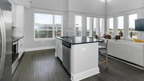 Landing at The Exchange - 2 Bedrooms in San Marco in Jacksonville, USA