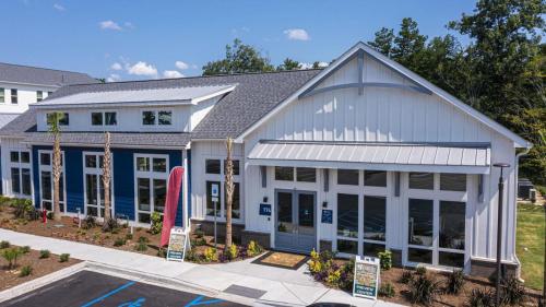 Landing at Overlook Point - 2 Bedrooms in Cainhoy in Charleston, USA