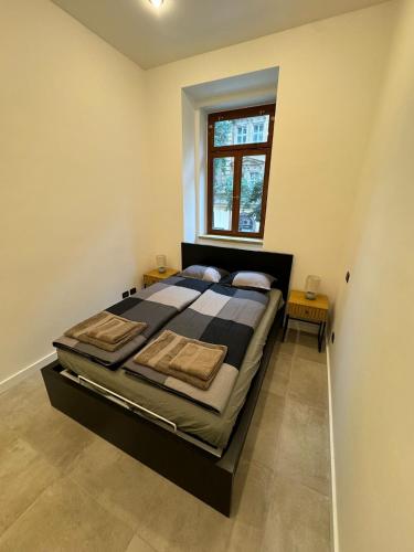 Cool Vitkova apartment with balcony, Прага (фото 3)