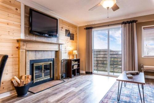 Facilities, 2 Places, 1 Epic Smoky Mtn Stay! Breathtaking Views-Indoor Pool-Outdoor Pool-Hot Tubs-Arcade-Playgro in Gatlinburg (TN)