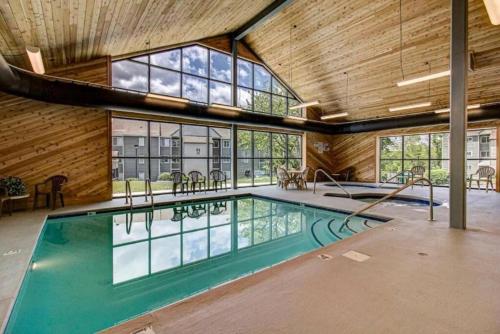 Swimming pool, 2 Places, 1 Epic Smoky Mtn Stay! Breathtaking Views-Indoor Pool-Outdoor Pool-Hot Tubs-Arcade-Playgro in Gatlinburg (TN)