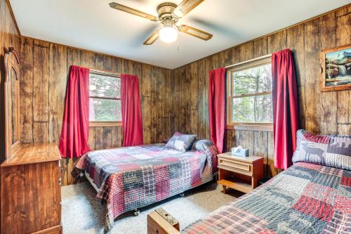 Cabin in Boulder Junction with Fire Pit and Deck! in Boulder Junction, USA