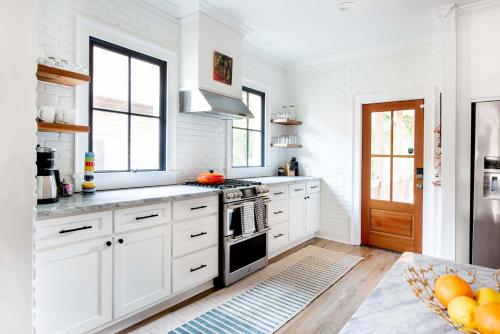 Sweet Escape in Edgewood