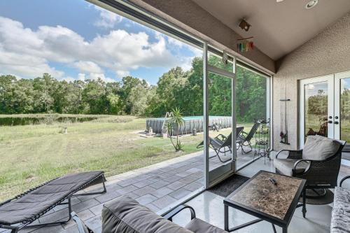 Fire Table & Home Gym: Secluded Naples Home in Orangetree (FL)
