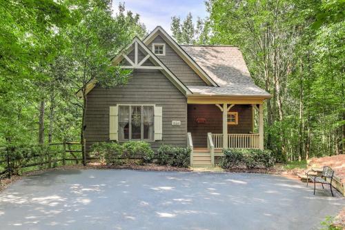 Stars Align Cottage - Relaxing Hot Tub Comfy Outdoor Seating More in Afton, USA