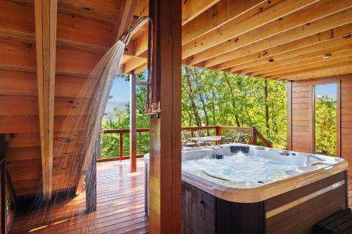 Psalm 2705 cabin in Sevierville, USA