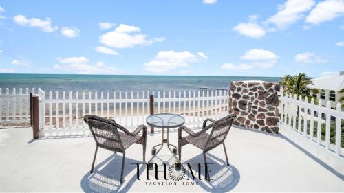 Ocean Depth Room Barnacle bed and breakfast Deers Suite in Big Pine Key, USA