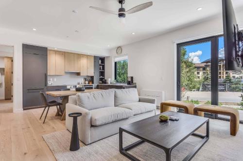 Electric Pass Lodge 108 by Snowmass Mountain Lodging