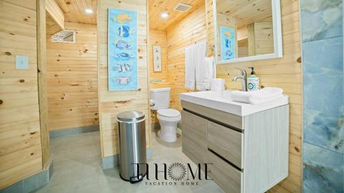 Ocean View Room Barnacle bed and breakfast Deers Beach Front Suite in Big Pine Key, USA