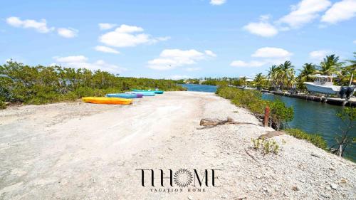 Ocean View Room Barnacle bed and breakfast Deers Beach Front Suite in Big Pine Key, USA